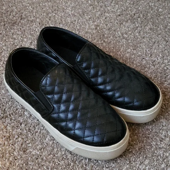 Platform - Picture 1 of 4